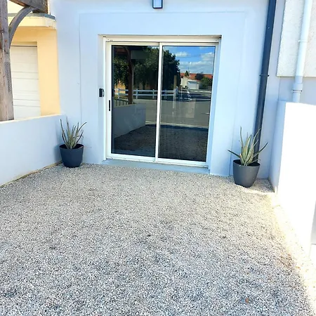 Holiday home Plain Pied, Avec Mezzanine Et Espace Exterieur 10min Puy Du F