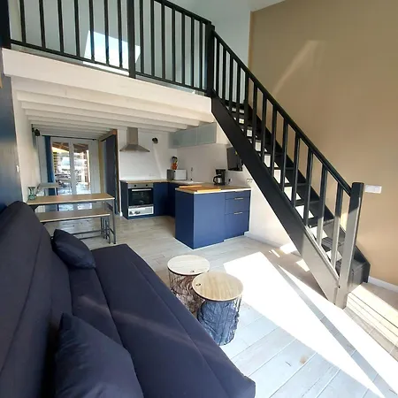 Plain Pied, Avec Mezzanine Et Espace Exterieur 10min Puy Du F Ferienhaus