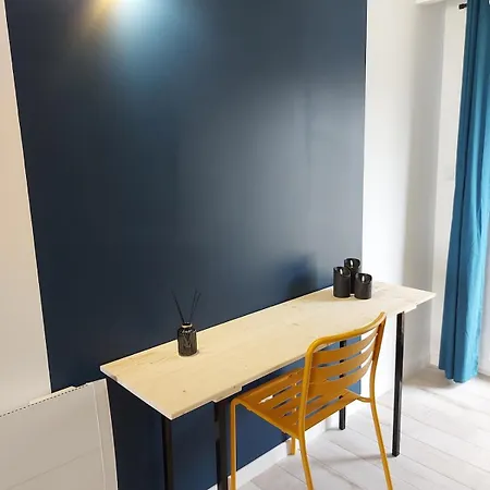 Plain Pied, Avec Mezzanine Et Espace Exterieur 10min Puy Du F *