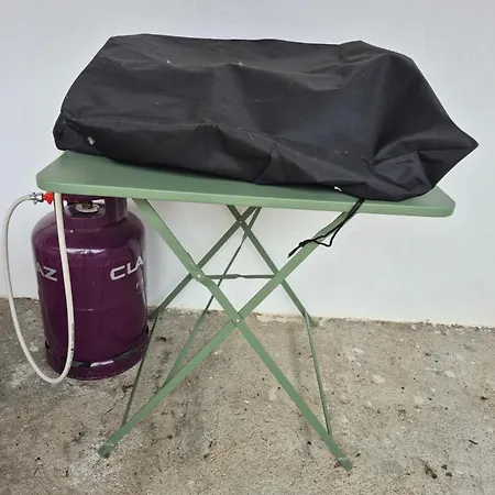 Plain Pied, Avec Mezzanine Et Espace Exterieur 10min Puy Du F Nyaraló *