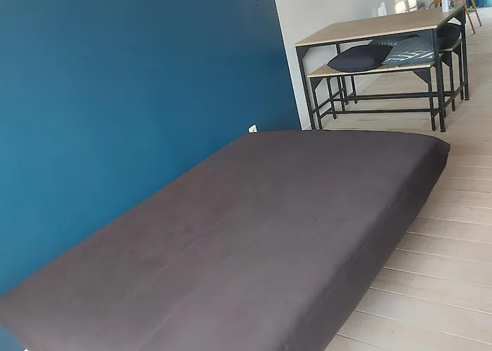 Plain Pied, Avec Mezzanine Et Espace Exterieur 10min Puy Du F *